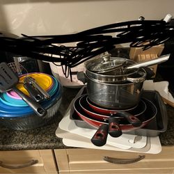 Kitchen Items Pyrex Etc 