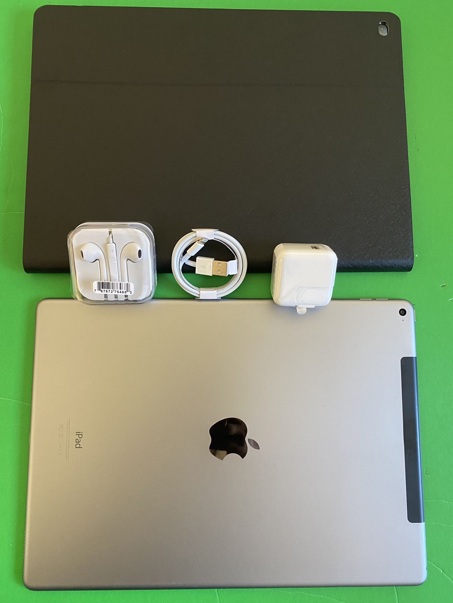 128GB Apple IPad Pro 12.9” (Retina /Touch ID / IOS 15) WiFi + cellular (T Mobile / AT&T/ Verizon / LTE) with Accesories (Apple pencil compatible)