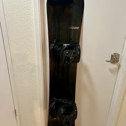 153cm Men’s Snowboard with Bindings
