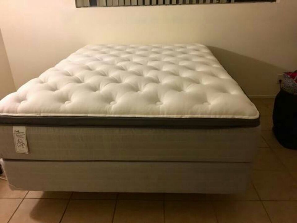 Queen Size Bed Memory Foam With Boxspring Like New