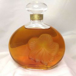 Lalique Engraved 1980s Nina Ricci 12 OZ Fleur de Fleurs Parfum