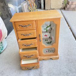Use Small Jewelry Cabinet 