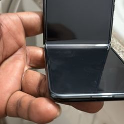MOTOROLA RAZR +  4 SALE