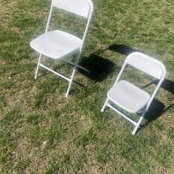 Kid’s White Basic Folding Chair