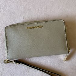 Michael Kors Handheld Wallet