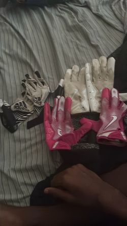 Football gloves