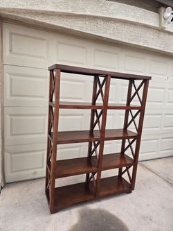 Set of 2 bookshelves