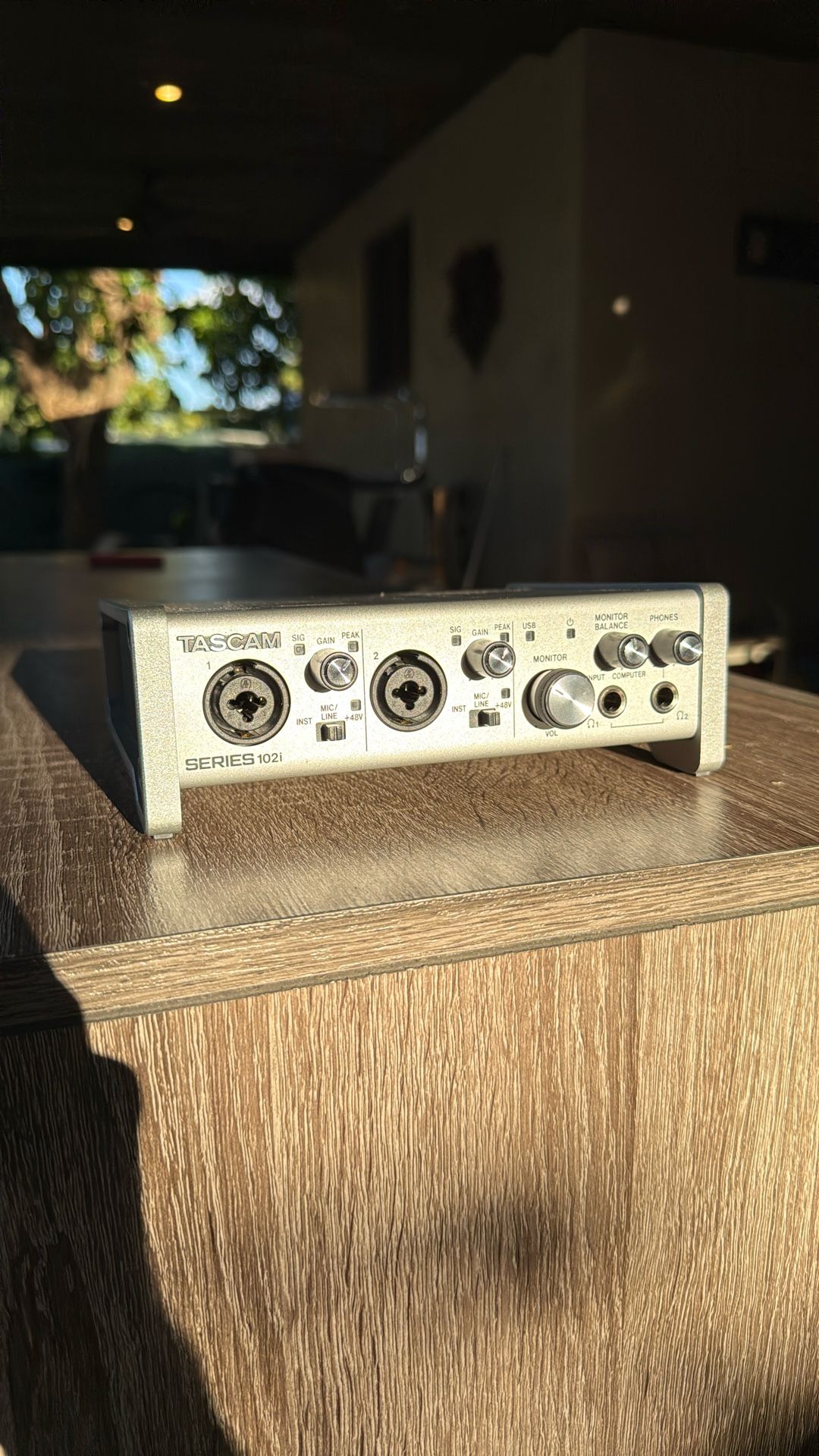 Tascam Series102i