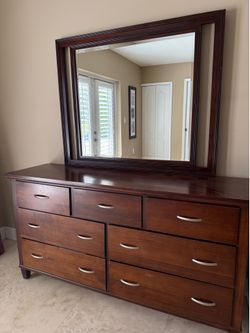 Broyhill King bed and dresser