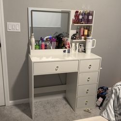 White 5 drawer led light vanity