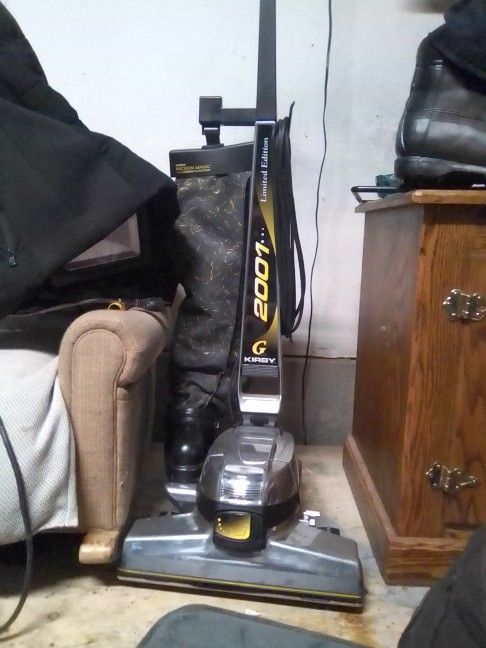 Kirby Vacuum - No Attachments