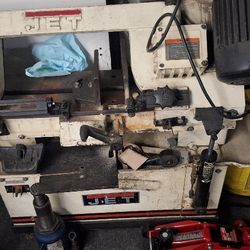 Metal Cutting Machine
