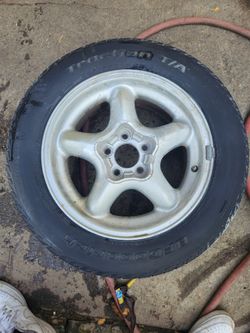 Bf Goodrich 225 55 16 ..50 Obo..