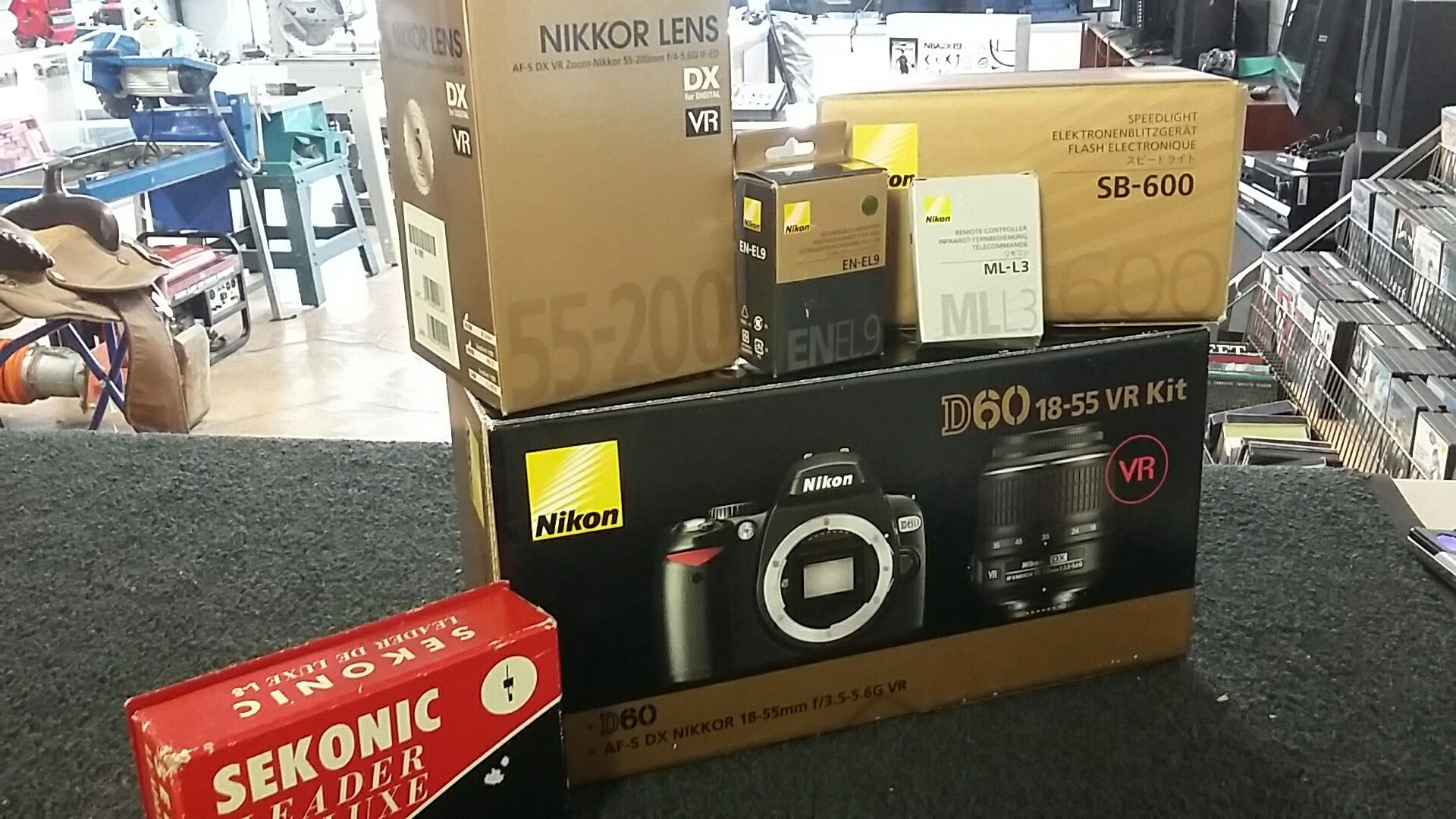 Nikon D60 18-55 VR kit and much more!