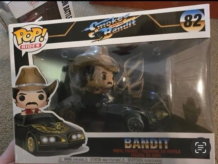 Bandit FUNKO pop... OBO (RARE COLLECTORS PURSE)