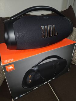 Jbl boombox WI-FI LIKE NEW CONDITION OPEN BOX.