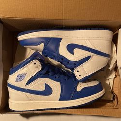 Air Jordan 1 Mid
