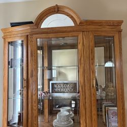 Beautiful China Cabinet Hutch Vintage 