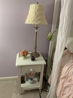 Pottery Barn White bed side table like new