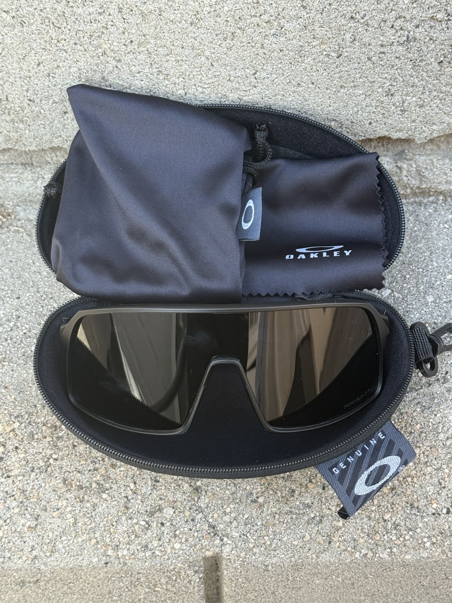 Oakley Sutro Sunglasses Prizm Black Lenses 