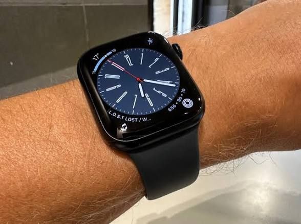 Apple Watch Series 8