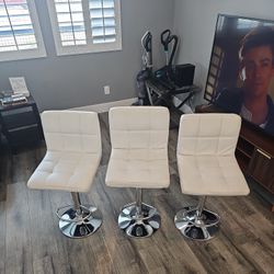 White Bar Stools (4)