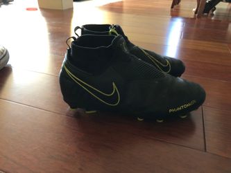 Nike Phantom black with green check