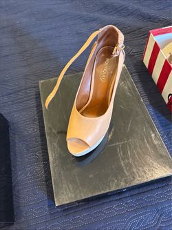Boutique 9 Nude Peep-Toe Platform Heel