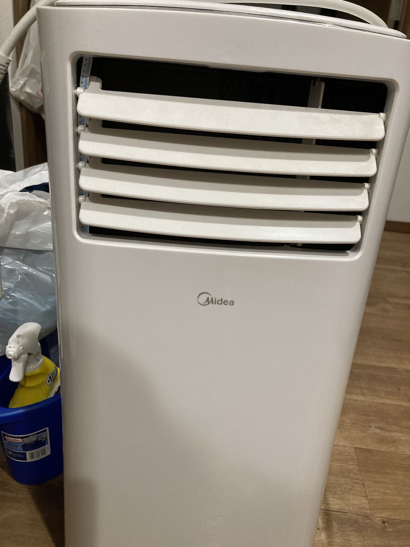 Midea Air Conditioner BTU/ h  8000