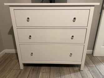 White 3-Drawer Dresser with Crystal Knobs