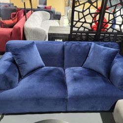 NEW LOVESEAT BLUE VELVET 68x38