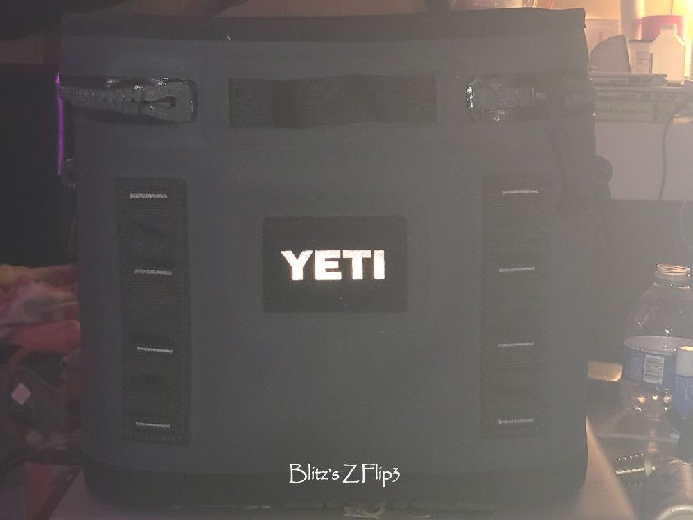 Yeti Hopper Flip Soft Cooler 8