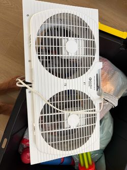 Comfort Zone Twin Window Fan – Reversible Airflow – White