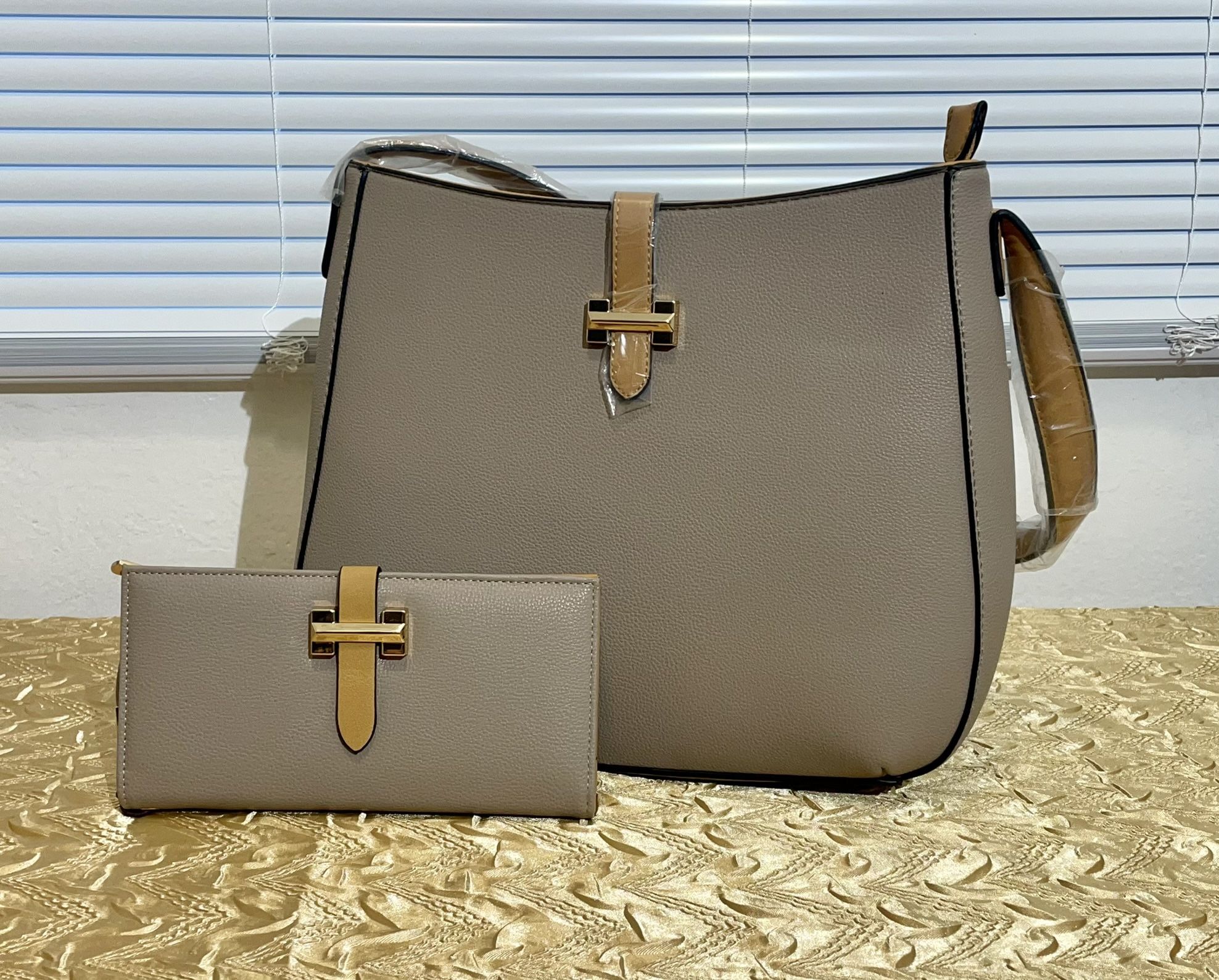 Beige Purse w Clutch