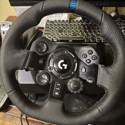 Logitech G923 Racing Wheel & Pedals