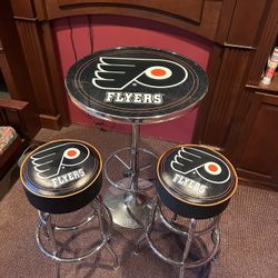 Flyers Bar Stools & Table