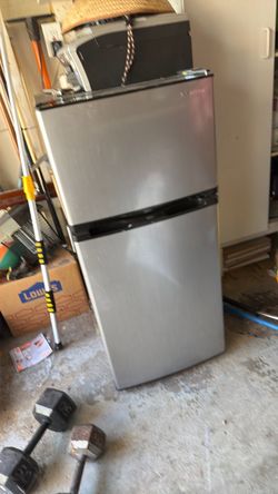 Mini fridge
