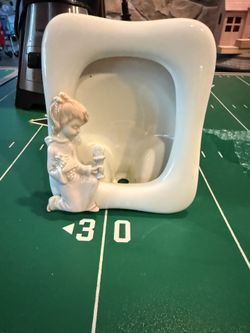 Porcelain Communion Frame 