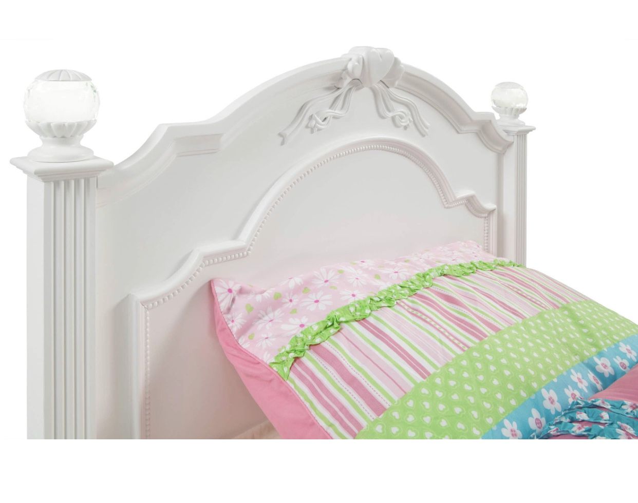 Princess Bedframe Bob’s Furniture (Madelyn Twin White Bed) for Sale