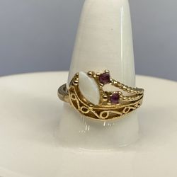 Vintage Uncas Glass Opal And Ruby Rhinestone Ring