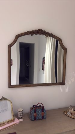 Large Ornate Gold Floral Mirror – Vintage Style