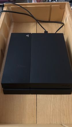 PS4 Nintendo comes with hdmi, power cord and remote controller