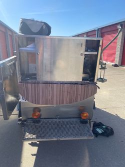 Food cart with refrigerator