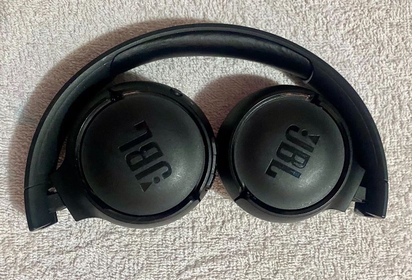 JBL BT Headphones with built in Mic and Pure Bass Sound