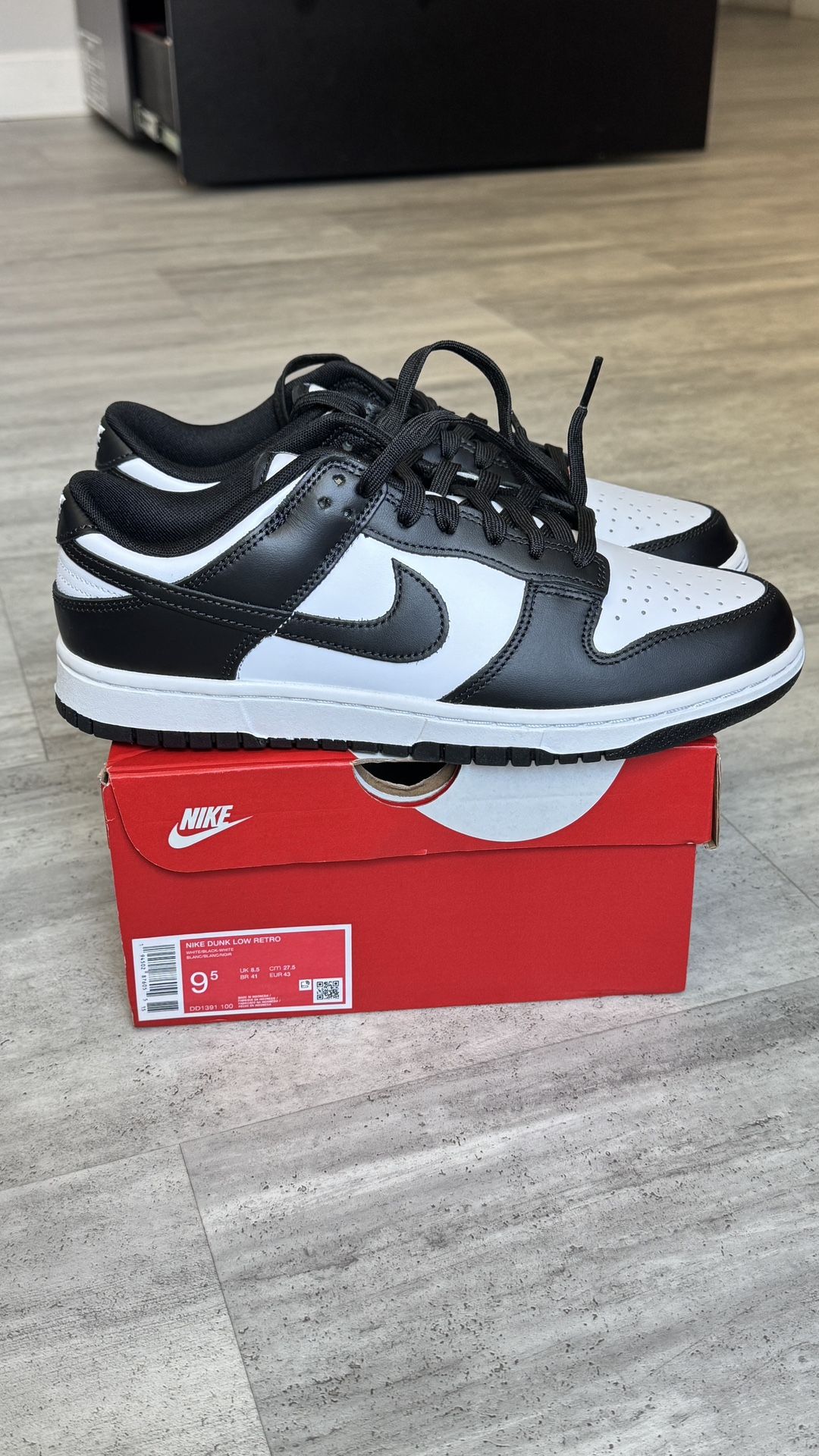 Nike Dunks, Size 9.5