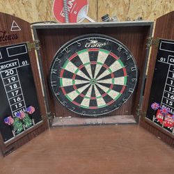 Dart Board with case and darts