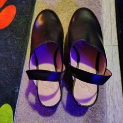 GORGEOUS CLARKS SLING BACK BLACK LEATHER CLOGS
