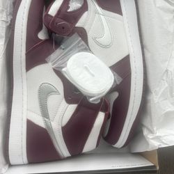 Jordan 1 Retro High 