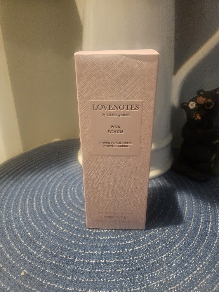 Ariana Grande Love Notes Perfume 95%full