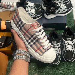 Burberry Shoes 